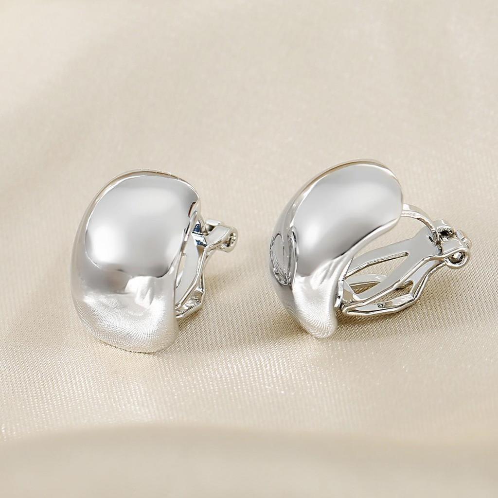 Trendy Water Drop C-Shaped Lightweight Stud Earrings with Versatile Bean Ear Cuffs