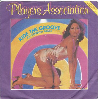 7-дюймовая пластинка АССОЦИАЦИЯ ЗВУКОЗАПИСЫВАЮЩИХ АРТИСТОВ - Ride The Groove VS5012PROMO Vanguard 1979 UK Танцевальная и Электронная Б/У