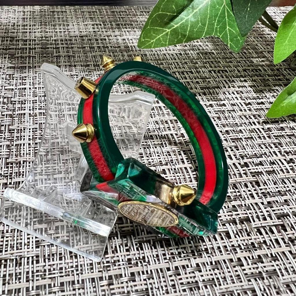Браслет-часы GUCCI б/у шипы линия Sherry