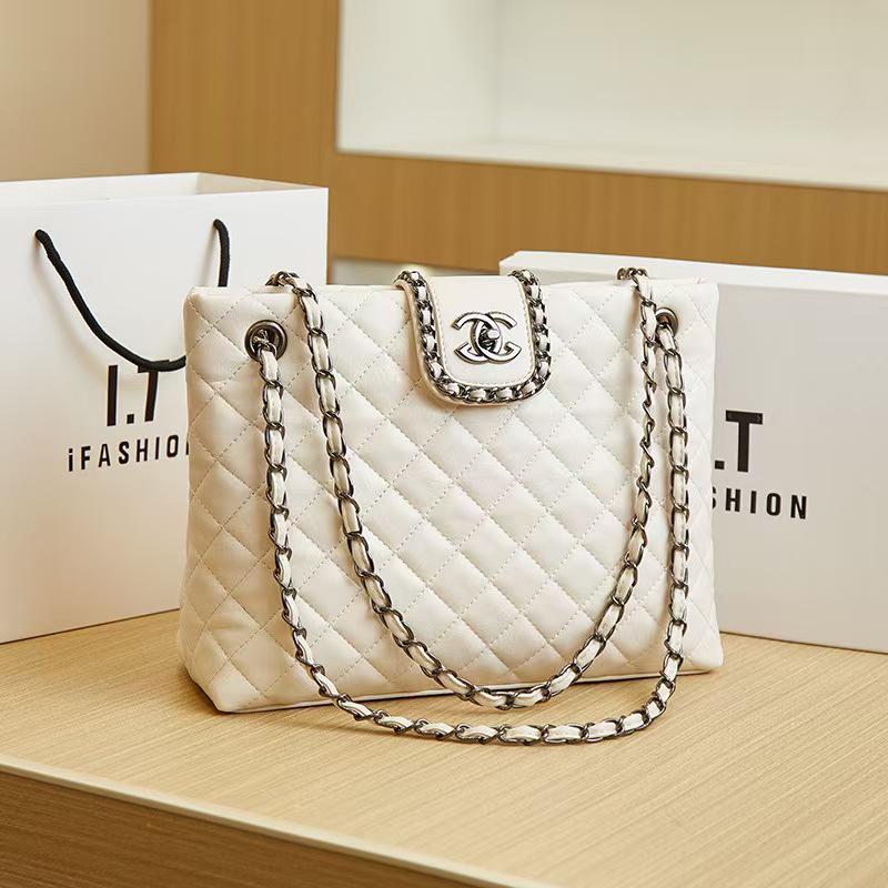 2022 Женская сумка-тоут из натуральной кожи большой вместимости с цепочкой