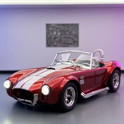 1:24 SHELBY Cobra 427 SC Спортивный автомобиль Литой металлический Модель автомобиля Звук и Свет Игрушка для детей Подарок для мальчика Коллекционирование Хобби