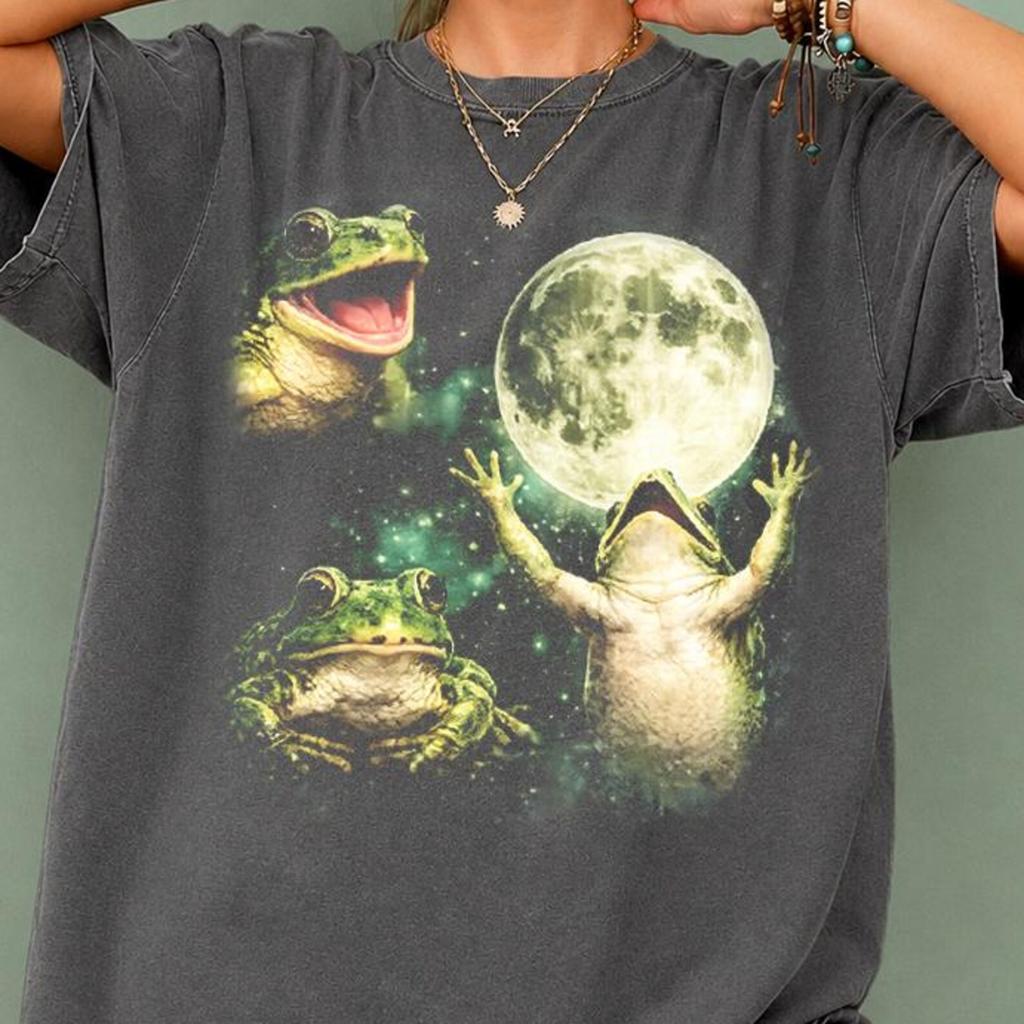 Funny Frog Moon Shirt, Whimsical Amphibian Graphic Tee, Cottagecore Animal Shirt, Fantasy Nature Graphic Tee