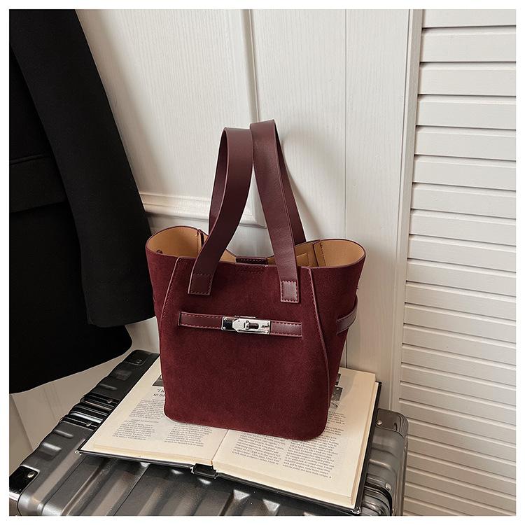 Нишевая сумка женская сумка на плечо ретро замшевая нишевый дизайн сумка-мессенджер сумка-ведро