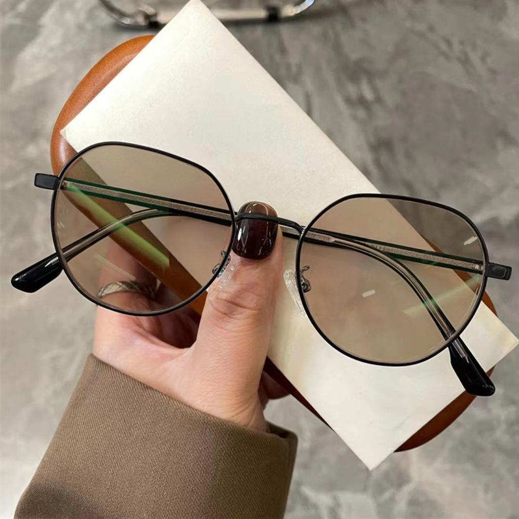 Очки, меняющие цвет, для женщин, близорукость, астигматизм, можно подобрать по степени, защита от синего света, индивидуальный простой макияж, универсальная тонкая оправа для студентов