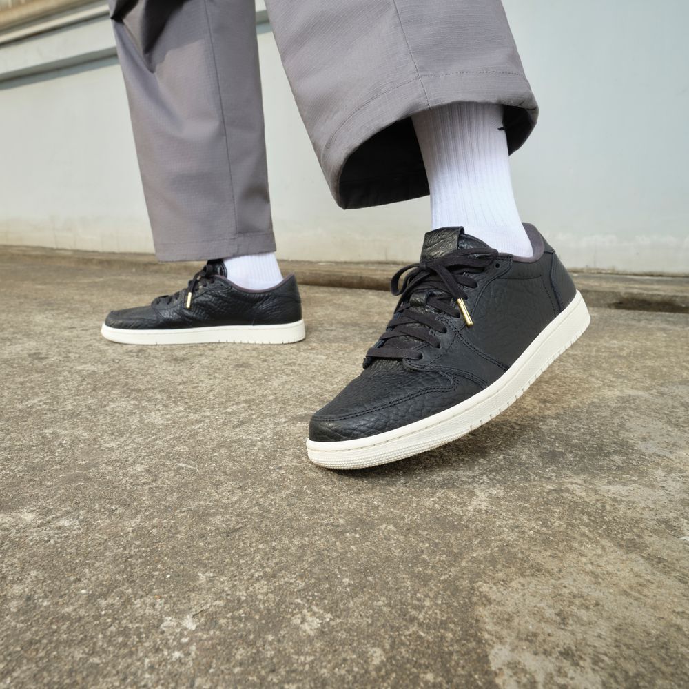 Air Jordan 1 Retro Low 'Черный' без Swoosh