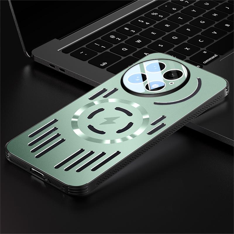 Жесткий металлический чехол для отвода тепла с магнитной беспроводной зарядкой для OnePlus 13 13R 12 One Plus 13 Крутой защитный чехол на заднюю панель