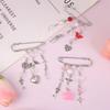 Unique Clasp Sweet Brooch Clip Bag Charm Beaded Brooch Aesthetic Beaded Bag Pins Backpack