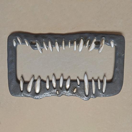 Хэллоуин Ужас Рамка для номерного знака Универсальная посадка Простая установка Погодоустойчивый Держатель номерного знака Украшение автомобиля Знак