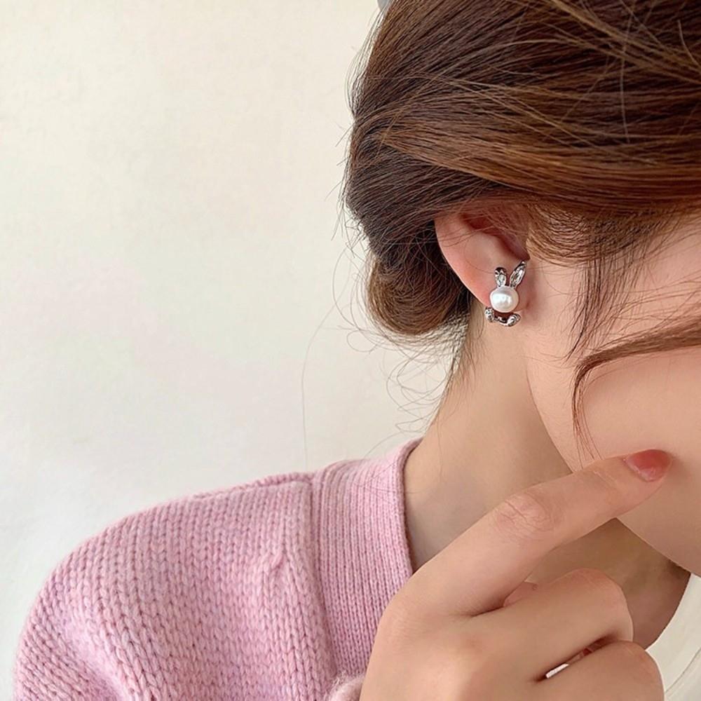 Cute Rabbit Ear Studs Sweet Ladies Pearl Earrings Exquisite Rabbit Earrings Spring Summer