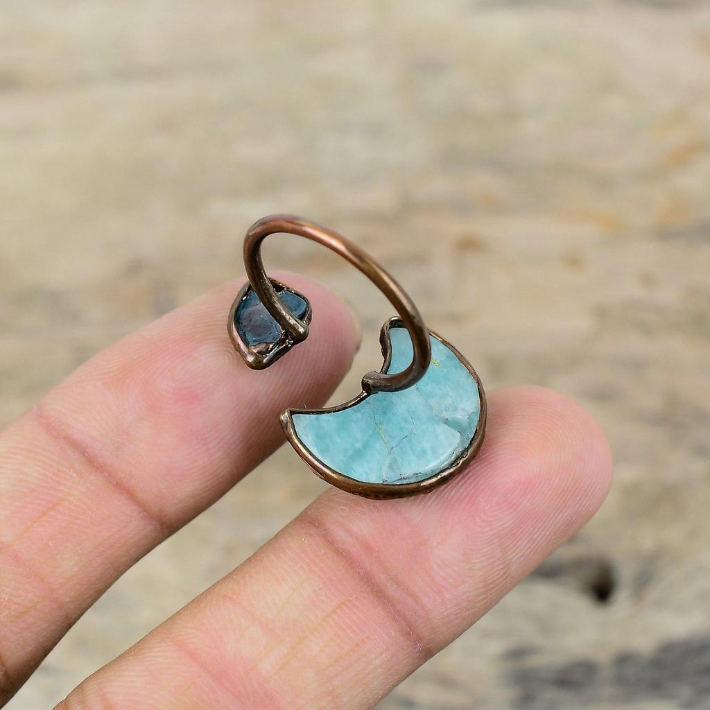 Кольцо с амазонитом, грубое кольцо с неоновым апатитом, медное кольцо, изготовленное гальванопластикой, регулируемое кольцо, ювелирные изделия, изготовленные методом гальванопластики, кольцо ручной работы с драгоценным камнем, подарок для нее