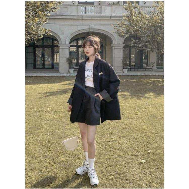 Casual Black Suit Jacket with Chic College Style - Perfect for Autumn