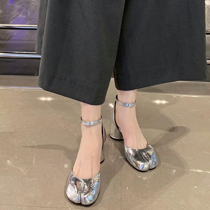 Мода Мода Таби Обувь Ниндзя Женщины Круглый Разделенный Палец Неглубокие Босоножки на Толстом Каблуке Одинарный Средний Каблук Мэри Джейн Обувь Женские Туфли-Лодочки