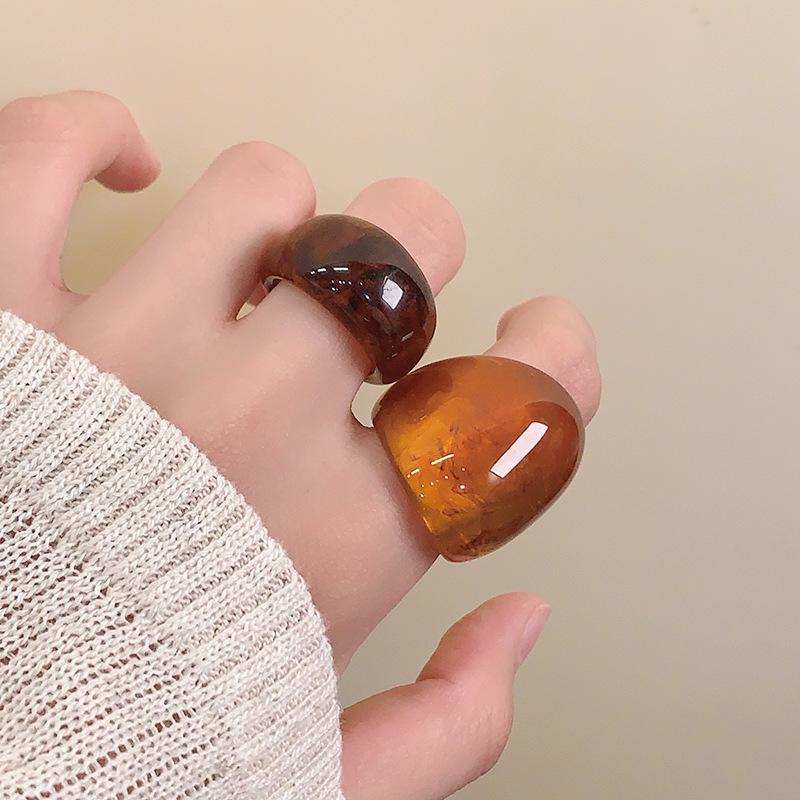 Vintage Brown Resin Wide Rings for Women Men Trendy Geometric Chunky Personality Finger Rings Party Jewelry Accessories