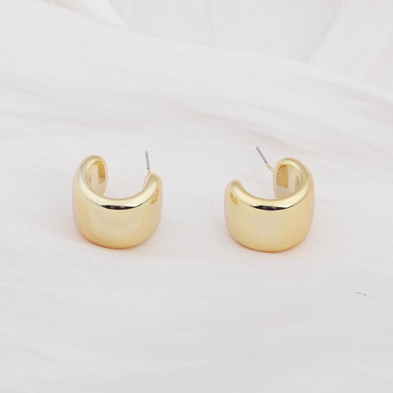 C-shaped Women's Stud Earrings Smooth Metal Mini Geometric Statement Female Small Earrings boucle d’oreille femmes