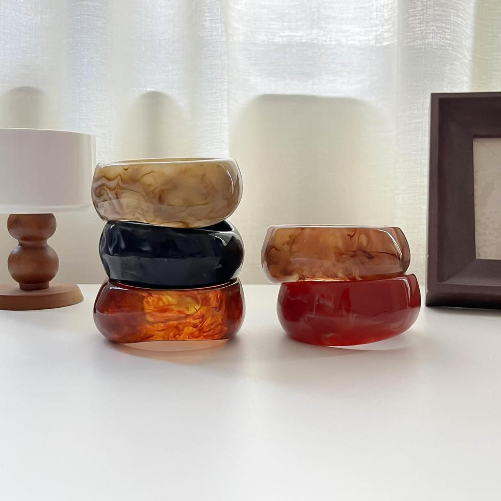 Exaggerated Irregular Geometric Resin Bracelet for Women - Fashionable Wide Bangle