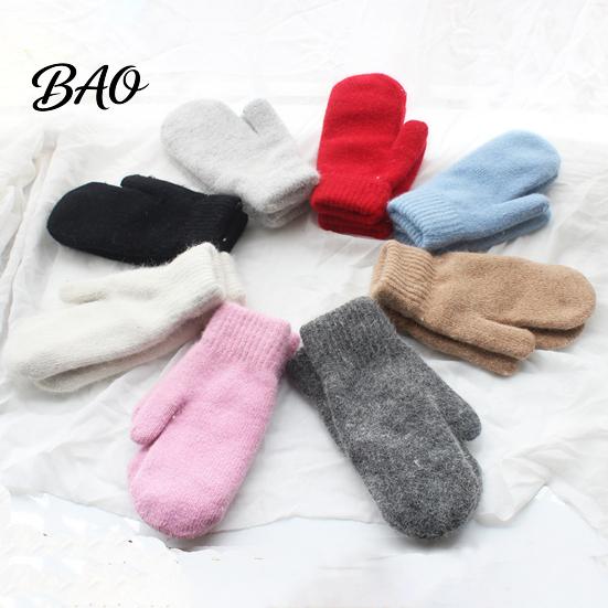 Comfortable Daily Wear Gloves 1 Pair Winter Warm Mittens for Women, Cold Weather Soft Plush Knit Skin Friendly Mitts with Thick Lining And Elastic Rib