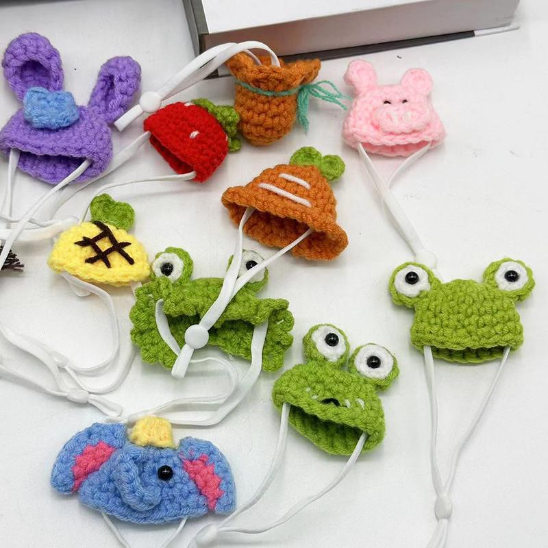 Handmade Knitted Hat for Small Animal, Mini Hand Pet Hat Tiny Hamster Hat for Parrot Snake Cute Chipmunk Guinea Pig Accessories