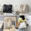Elegant Large Capacity Shoulder Bag For Women In Trendy Street Style Pu Material