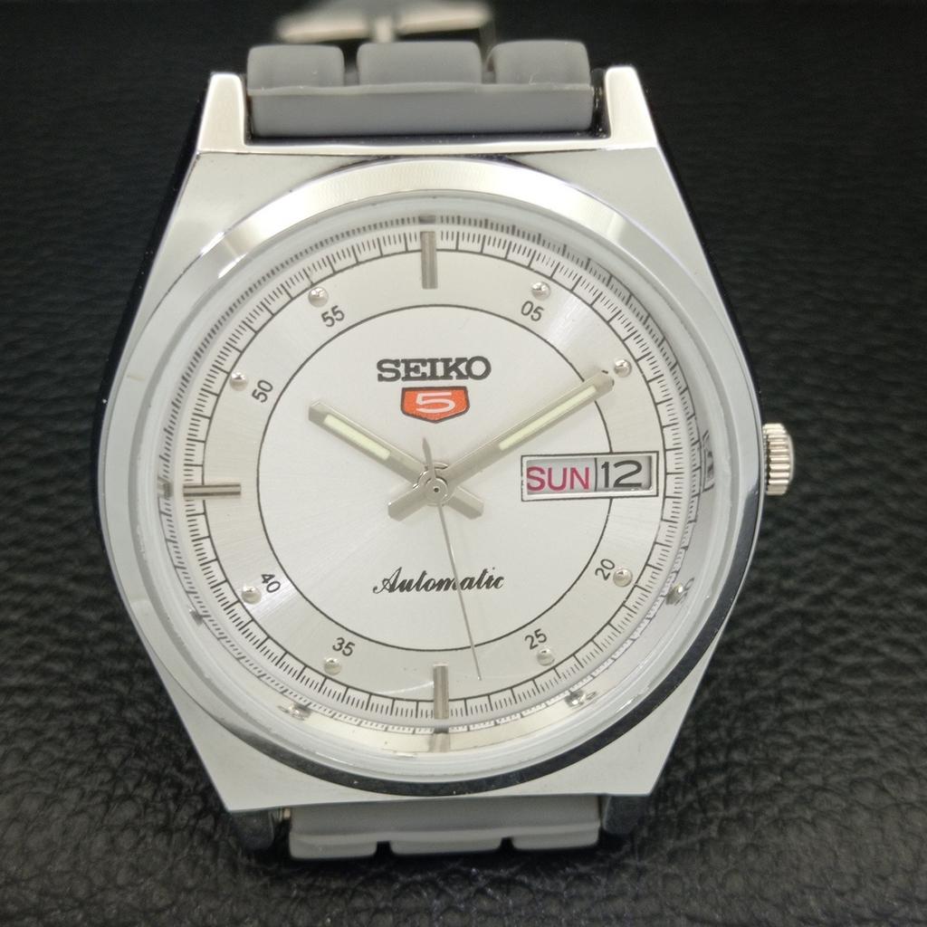 ВОССТАНОВЛЕННЫЕ ВИНТАЖНЫЕ АВТОМАТИЧЕСКИЕ МУЖСКИЕ ЧАСЫ SEIKO 5 JAPAN СЕРЕБРЯНЫЙ ЦИФЕРБЛАТ a434686-2