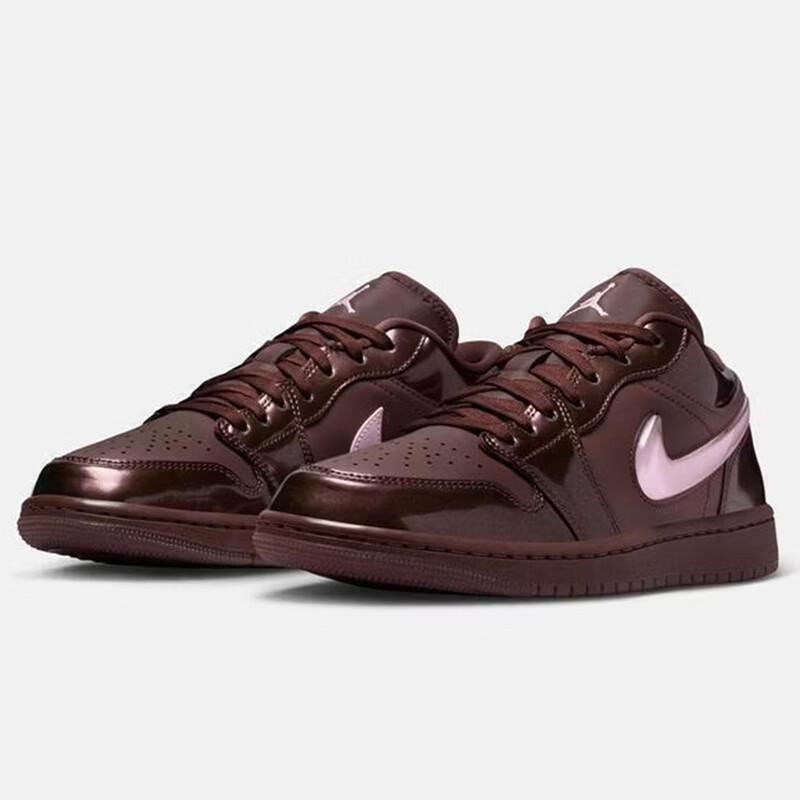 Jordan Женские кроссовки Air Jordan 1 Low, цвет Маillard Браун