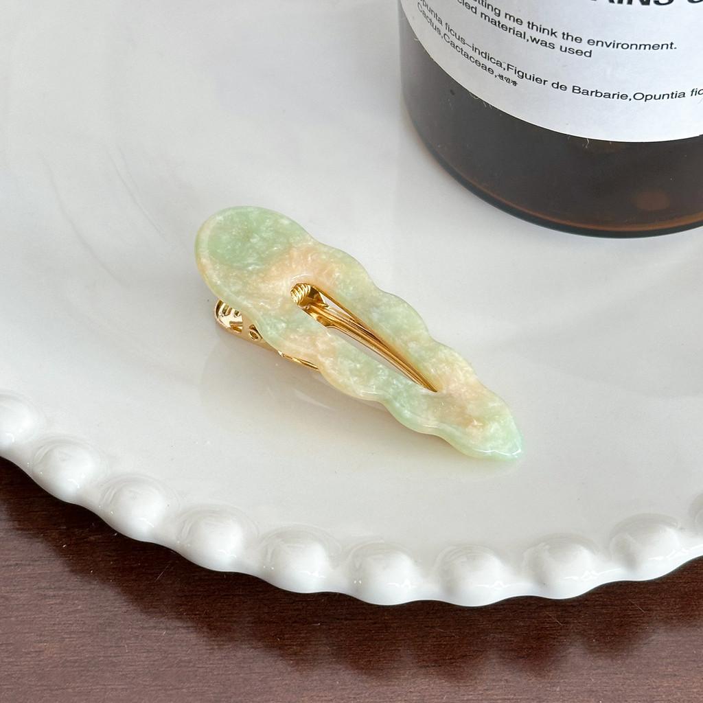 Chic And Elegant Large Hair Claw Clips In Unique Cloud And Geometric Styles Girls For