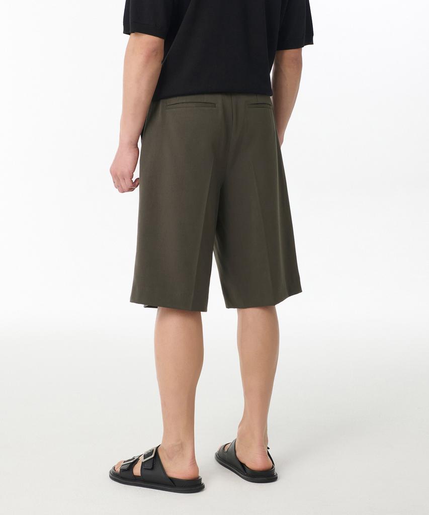 MUSINSA STANDARD Wide Bermuda Hidden Banding Half Slacks [Dusty Khaki]