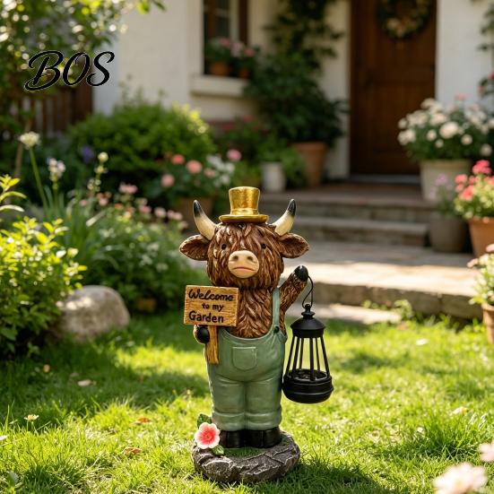 Outdoor Solar Light Highland Cow Garden Statue with Lantern, Welcome to My Hand-painted Decor Resin Sculpture for Farmhouse Yard Patio Lawn Lantern
