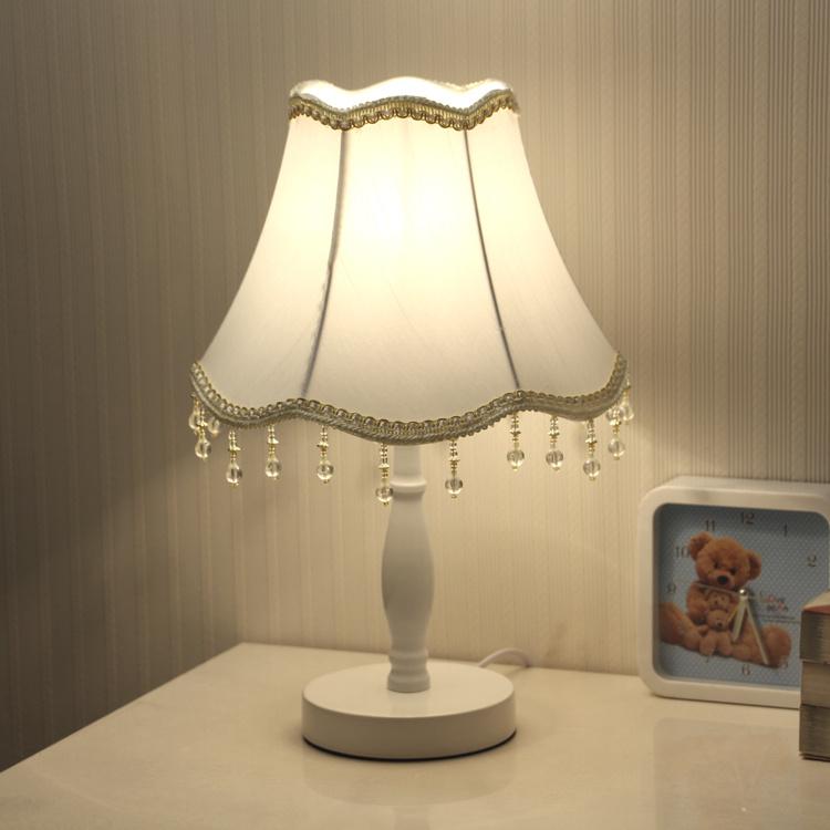 Прикроватная тумбочка для спальни, настольная лампа для защиты глаз, затемняющая светодиодная маленькая настольная лампа