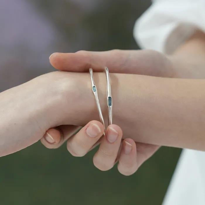GENTLE STONE BRACELET 01
