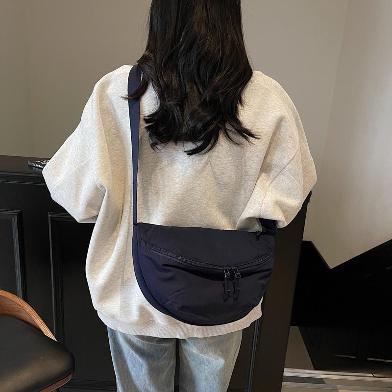 Популярная модная нагрудная сумка женская новая простая сумка через плечо большой вместимости легкая повседневная сумка-мессенджер