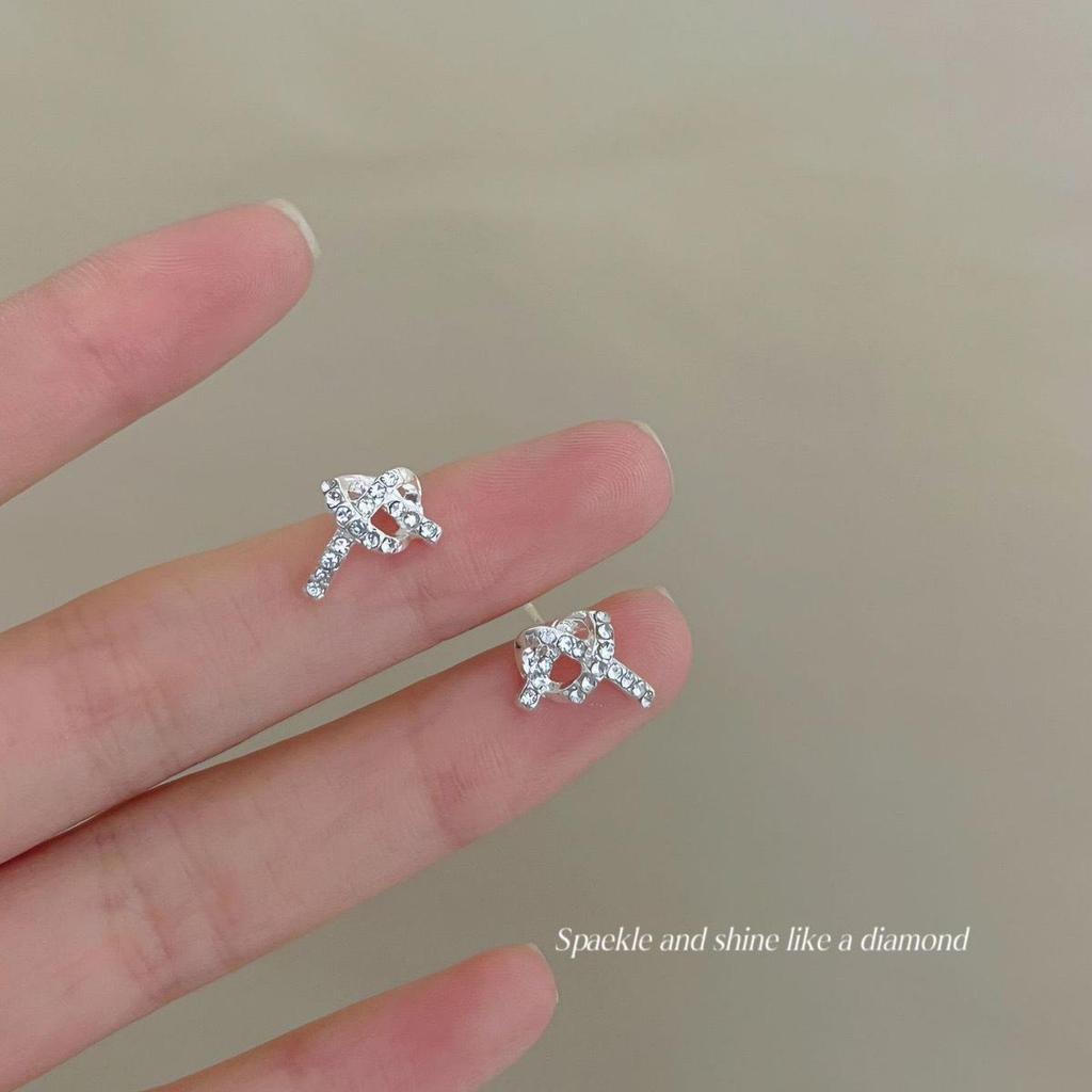 «Серьги-иглы Майяра 925»: "Янтарный жемчуг в стиле ретро для осени/зимы"