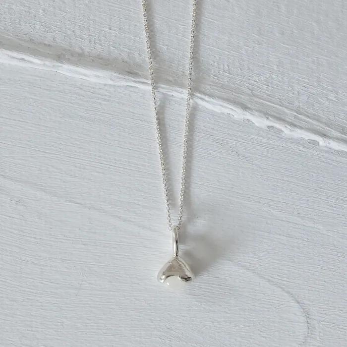 GROTTO NECKLACE 08
