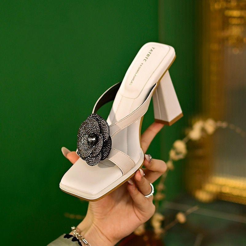 Низкие сандалии женские кожаные шлепанцы на низком каблуке резиновые римские тканевые каблуки-копышки Низкие сандалии женские кожаные римские тканевые на низком каблуке