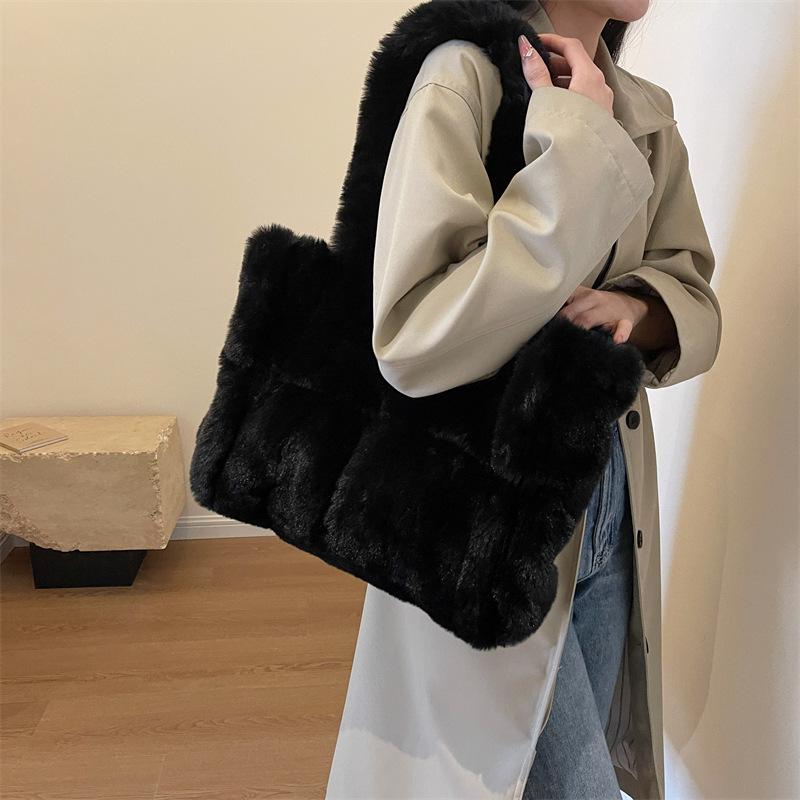 Плюшевая сумка женская сумка высокого класса для поездок на работу иностранная универсальная женская сумка на одно плечо вместительная портативная сумка из пуха