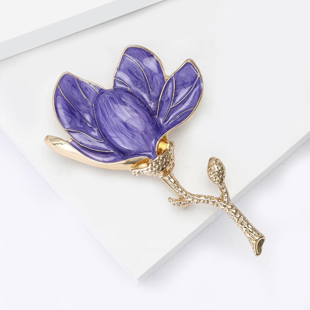 Корейская версия новой броши-магнолии из эмали из сплава, маленькая и свежая, универсальная, женская рубашка, нагрудный цветочный аксессуар-брошь