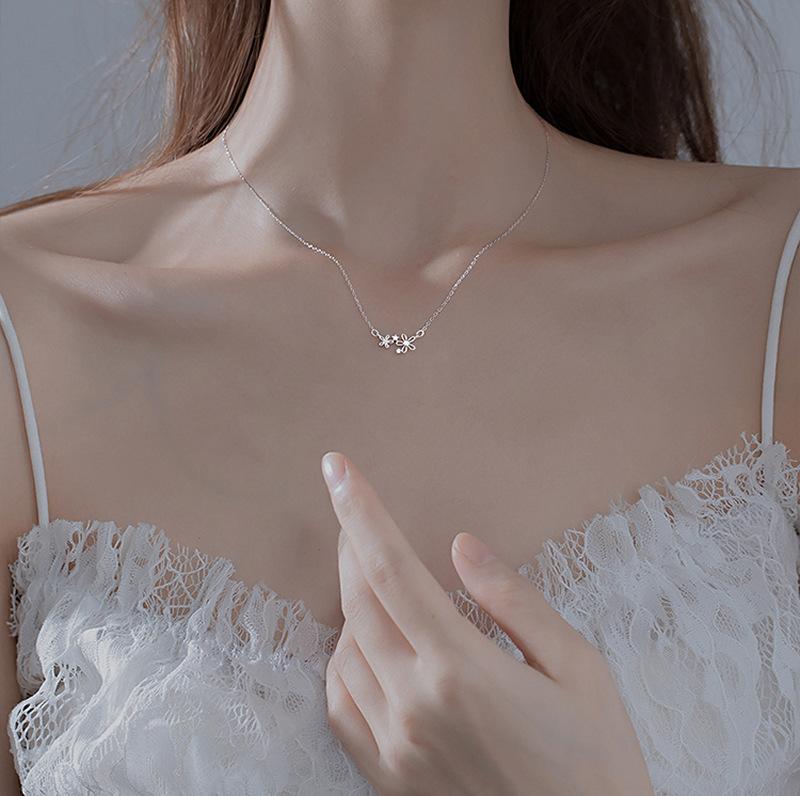 Ожерелье из стерлингового серебра 925 пробы с подсолнечником, маленькая цепочка на ключицу с ромашками, свежее и простое атмосферное ожерелье с маленьким цветком и бриллиантами