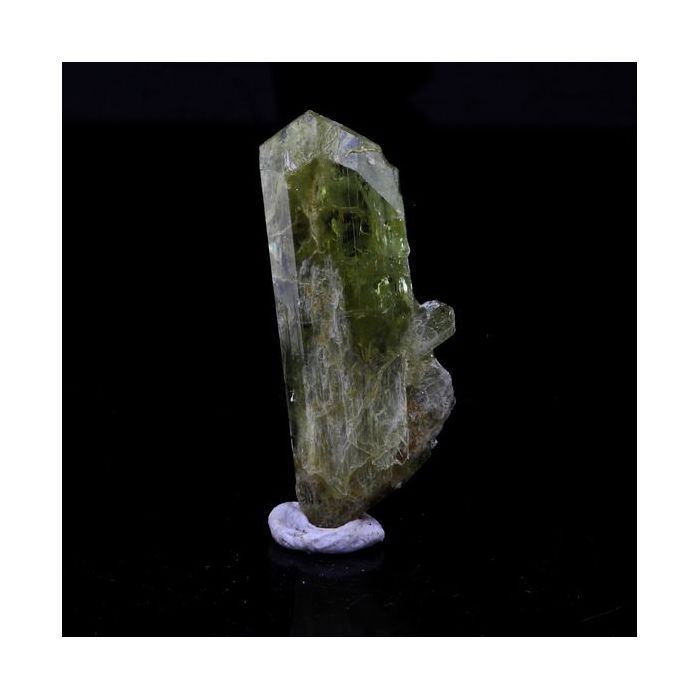 Pierres et Minéraux. Chrysoberyl. 8.88 ct. Lac Alaotra, Ambatondrazaka, Madagascar.