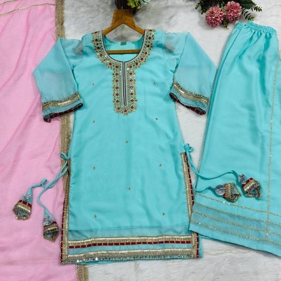 Женский комплект kurta с зеркальной вышивкой и работой гота с контрастным дупаттой