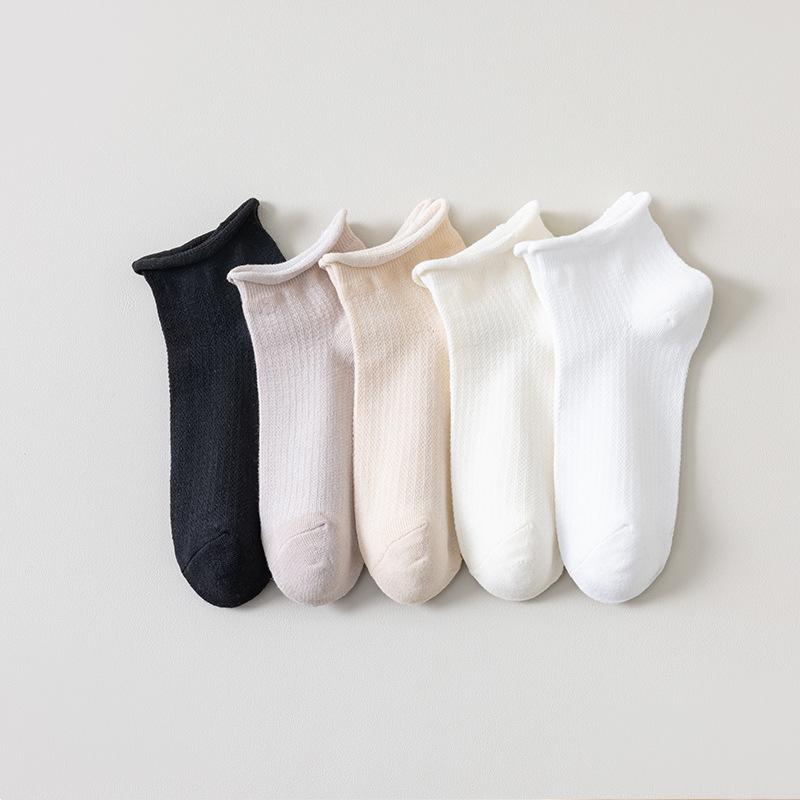 Женские летние тонкие модные носки-подследники однотонные с контрастной окантовкой