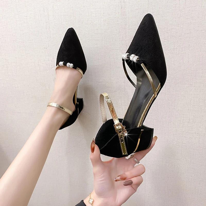 Модные очень большие остроносые толстые каблуки женские туфли 2024 новые высокие каблуки с пряжкой ремешок дизайн с юбкой сексуальные сандалии