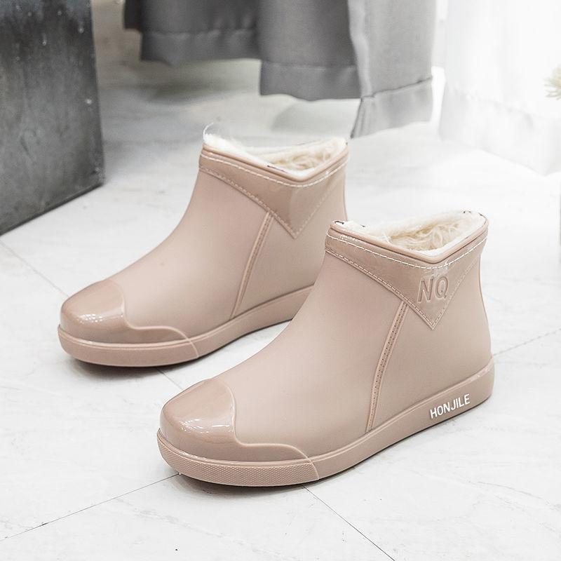 2024 Резиновые сапоги женские модные галоши фиолетовые теплые резиновые туфли на меховой подкладке женские мягкие ботильоны без застежек плюшевые резиновые сапоги