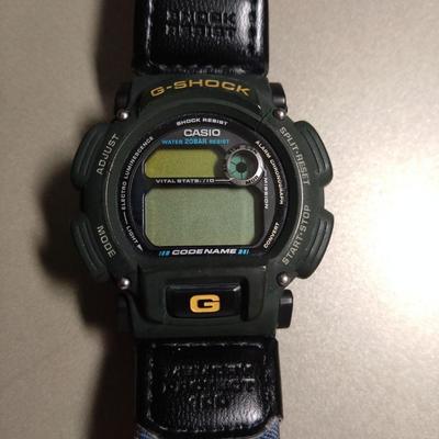 Подержанные цифровые часы CASIO G-SHOCK
