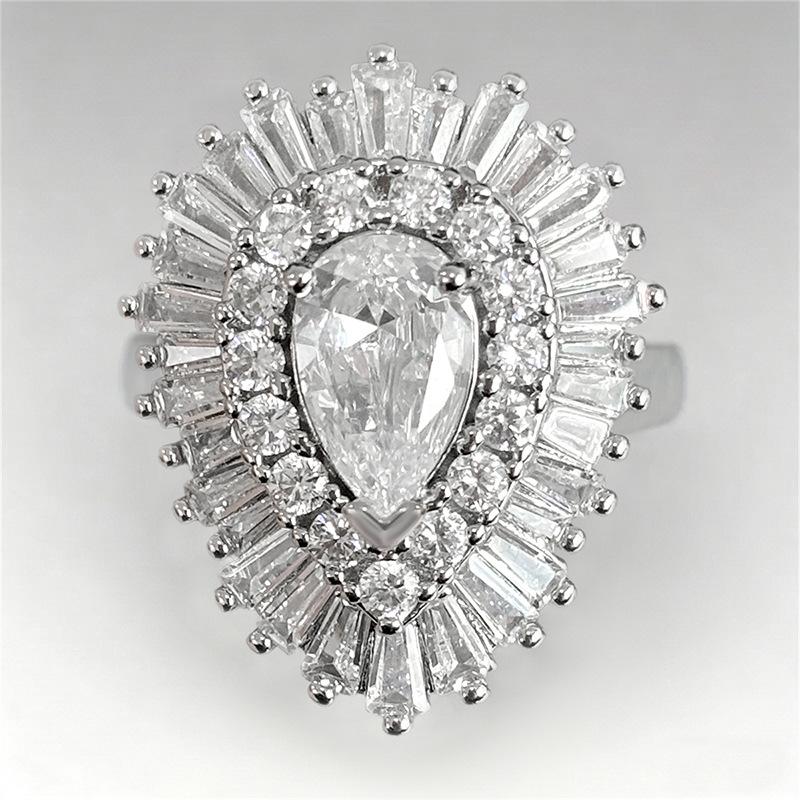 Antique feng shui drop pear-shaped diamond ring, double-layer round diamond ladder square diamond circumference inlaid zircon ring,
