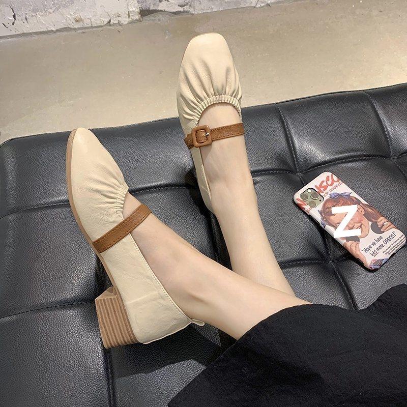 Square Head Single Shoes Women's Pleated Thick Heel Mary Jane Grandma Shoes Fashionable Versatile Word with Comfortable Fairy Shoes Gentle Wind