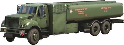 Пластиковая модель кинетического заправщика ВВС США/НАТО R-11 KNE48116 1/48