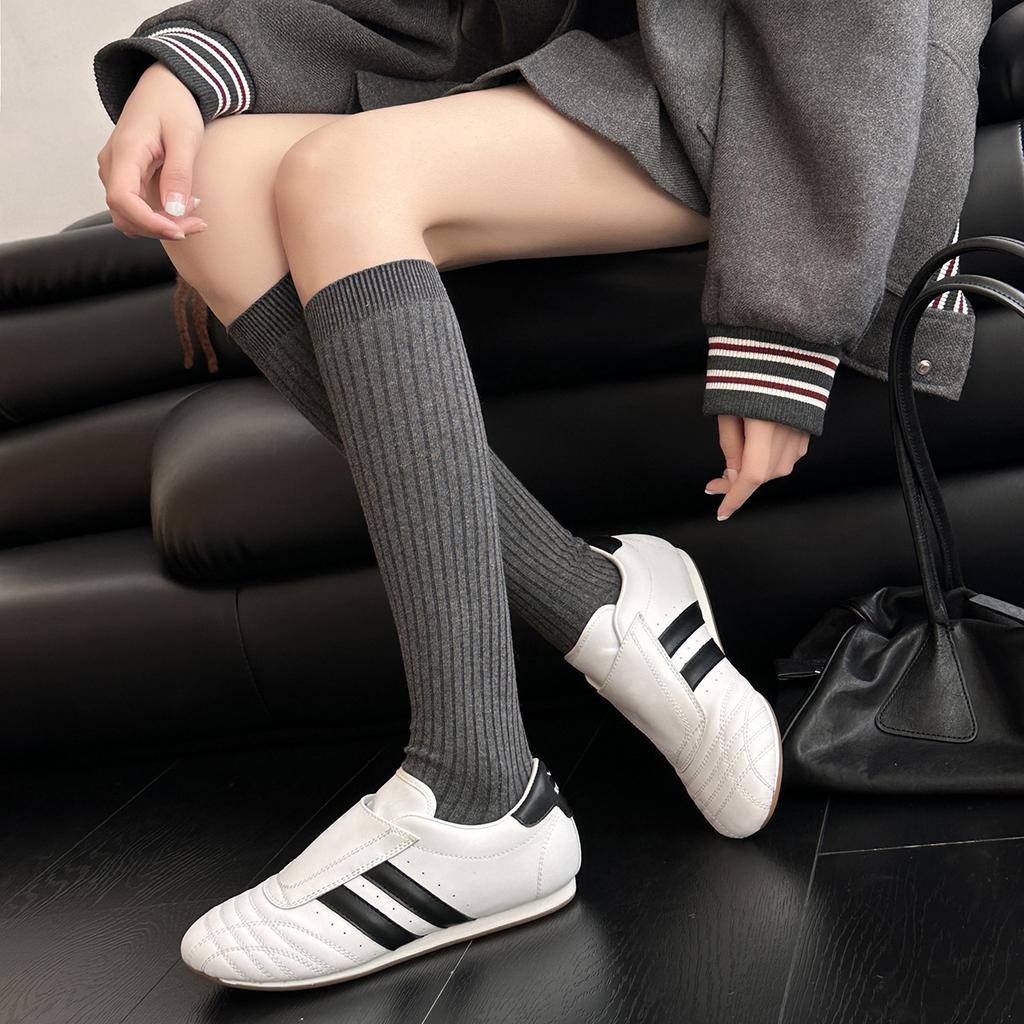 У Ади такие же туфли для тхэквондо, ленивые туфли на одной педали, женские новые ретро классические черно-белые повседневные спортивные туфли.