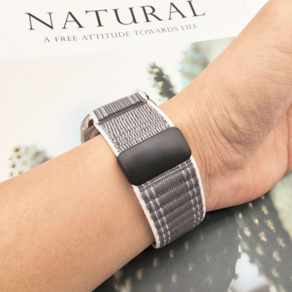 Watch Band For Apple Watch Series 11 10 42mm / 9 8 7 41mm / SE3 SE2 SE 6 5 4 40mm / 3 2 1 38mm Magnetic Clasp Wave Pattern Nylon Wrist Strap