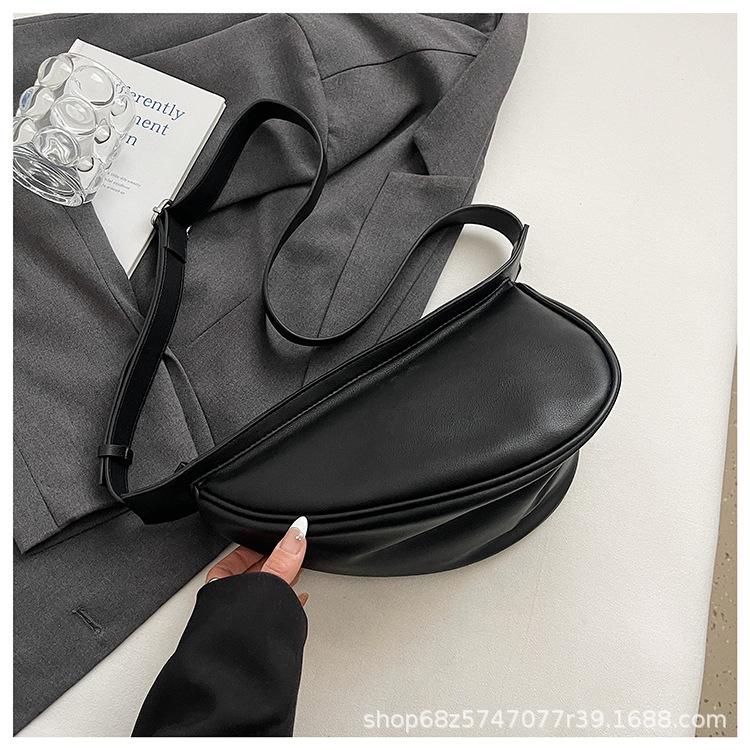 Pu Soft Leather Dumpling Messenger Bag 2025 New Solid Color Zipper Solid Color Shoulder Underarm Small Square Bag Women's Small Satchel