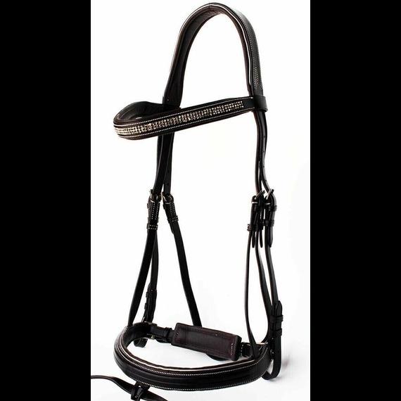 Кожаная уздечка с анатомической подкладкой и соответствующие поводья для лошади.