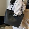 Large-capacity commuter tote bag women's Korean version fashion shoulder bag 2025 new versatile niche simple casual women's bag